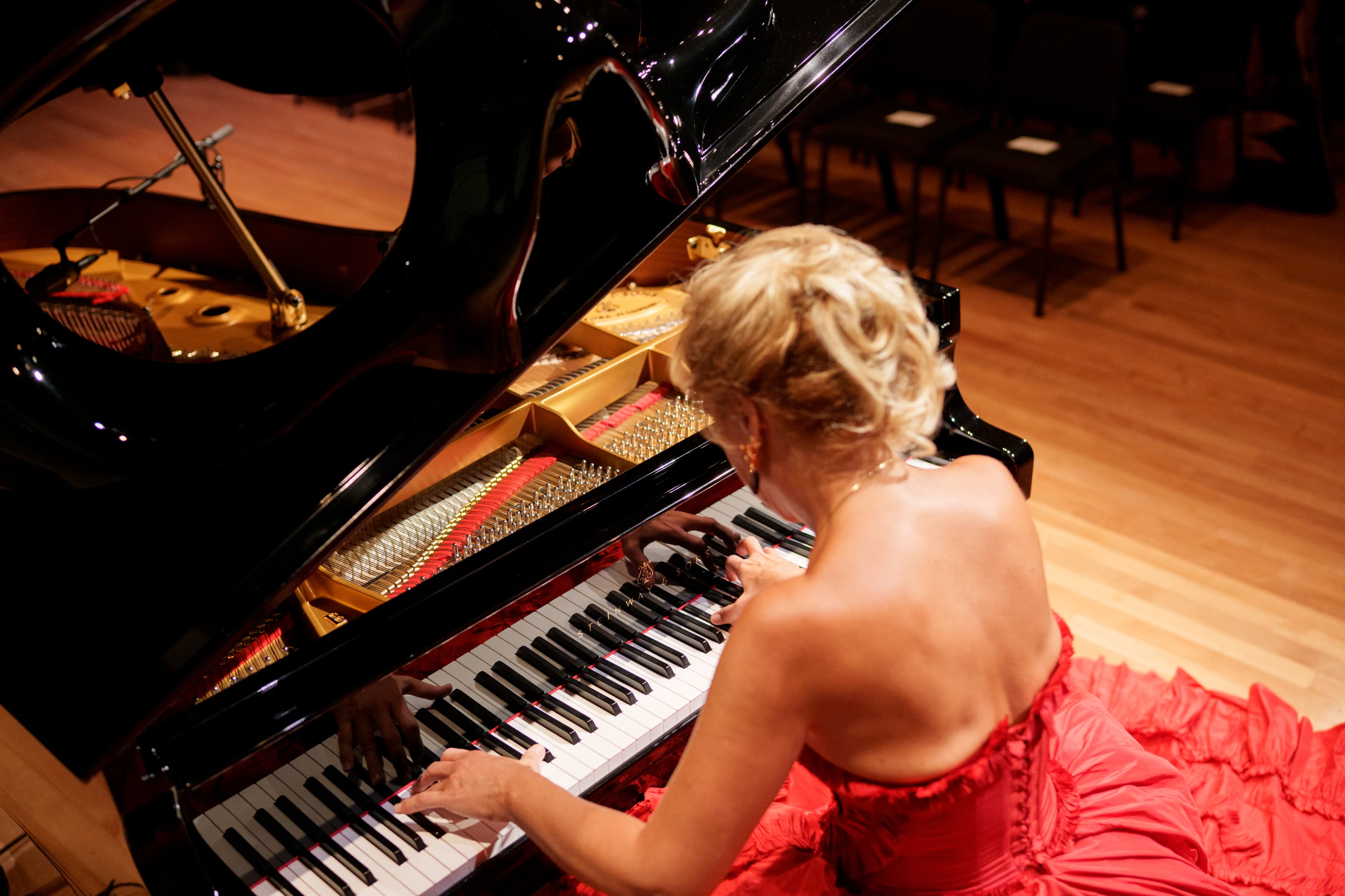 /carnegie/Oveck-08242.jpg